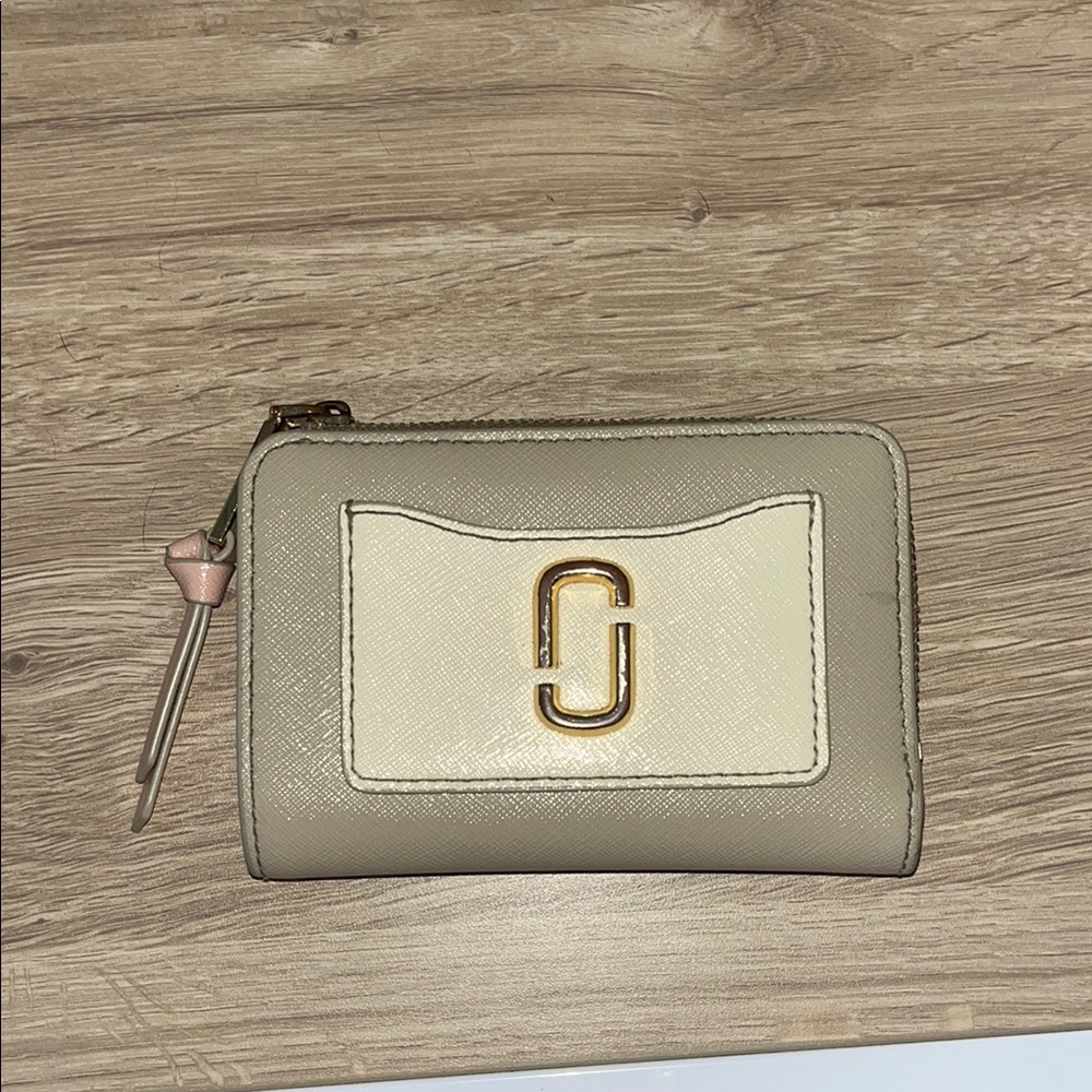 Marc Jacobs Beige and Cream Wallet